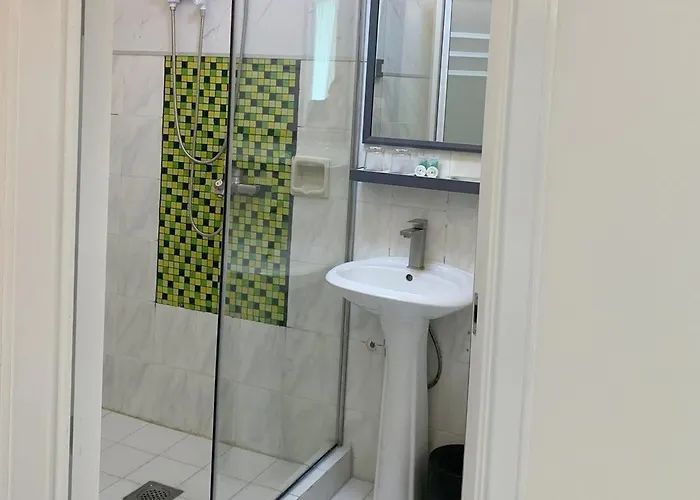 Hotel Aku 3*