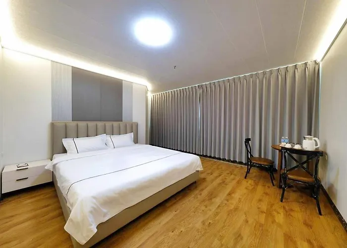 Aku Hotel 3*