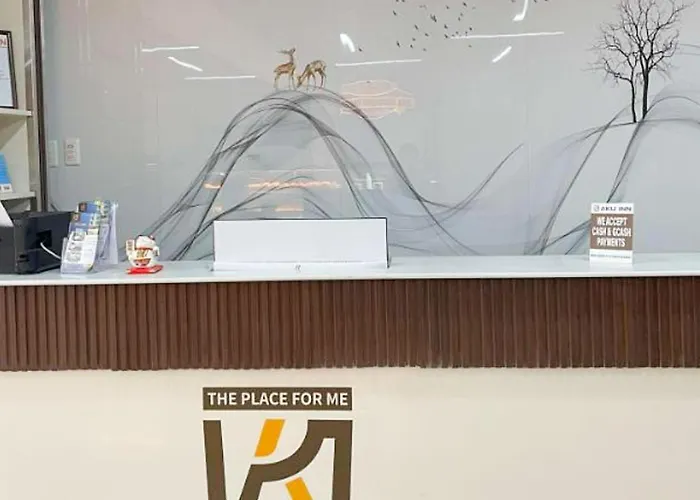 Aku Hotel